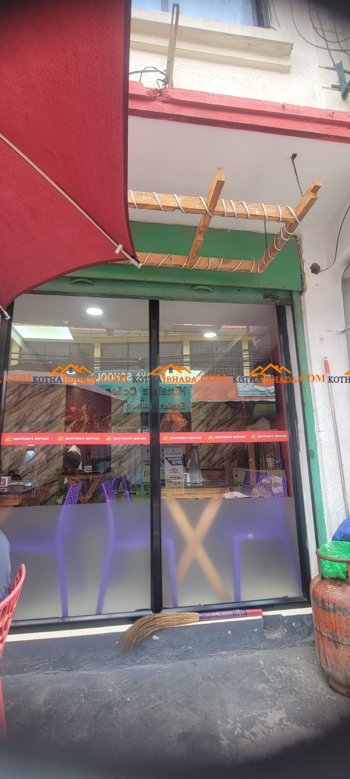 Shutter Availaable in Koteshwor himalaya college Near Rent @15k