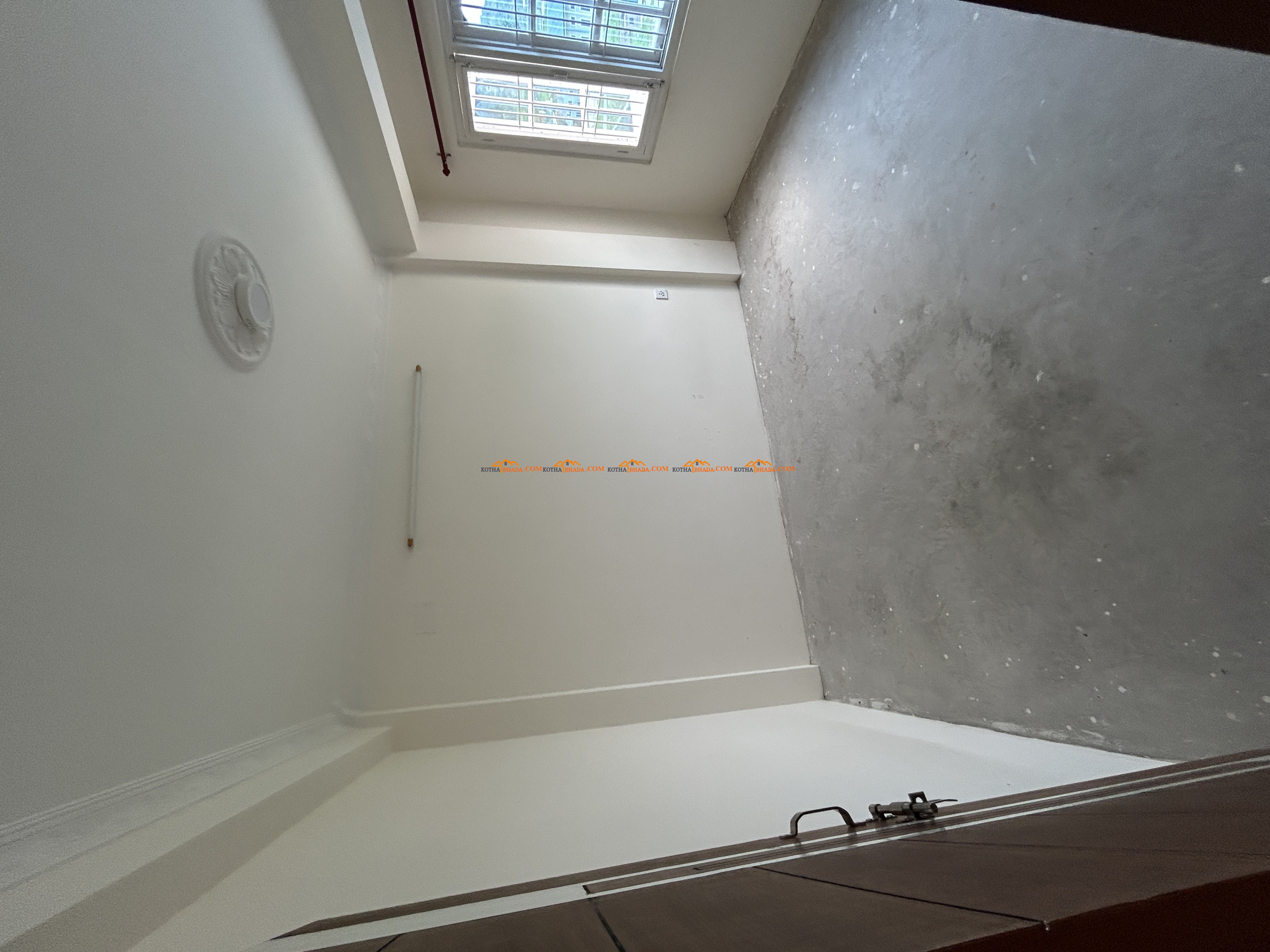 2 rooms available.for rent in Chargare Kiritpur with 24/7 water